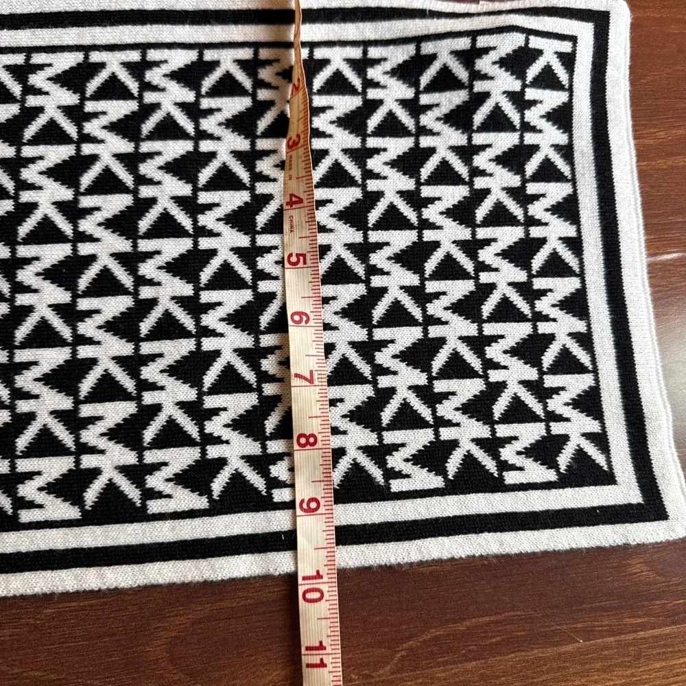 BUNDLE of 2 Michael Kors Scarves size OS